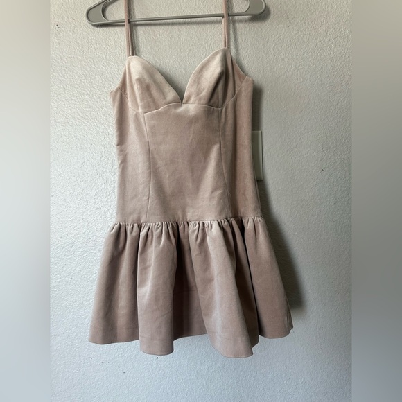 Zara Strapless Sweetheart Mini Dress in Nude Blush - Picture 4 of 7